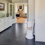 Nyaraló 5 Bedroom Beautiful In