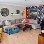 5 Bedroom Beautiful In