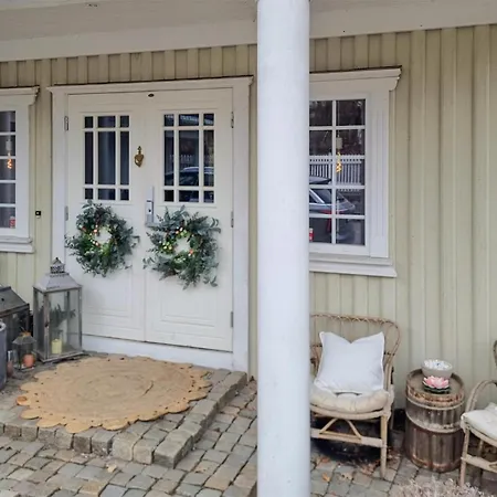 Semesterbostad 5 Bedroom Beautiful In