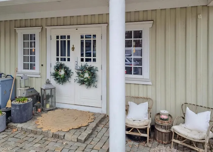 Semesterbostad 5 Bedroom Beautiful In