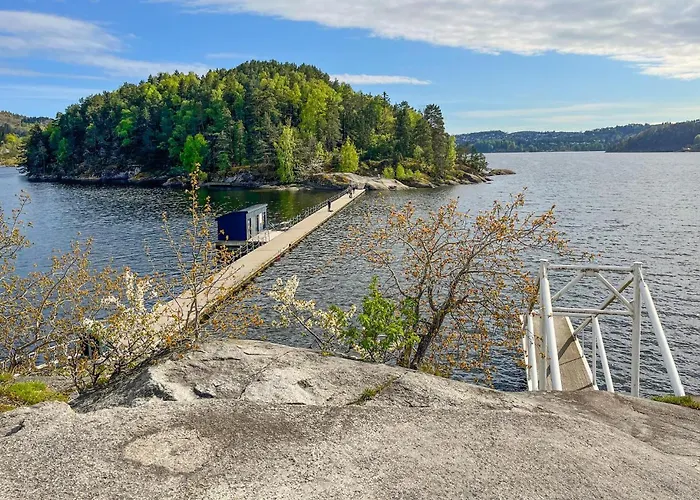 5 Bedroom Beautiful In Semesterbostad *