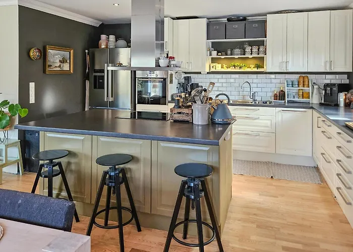 5 Bedroom Beautiful In 度假居 *